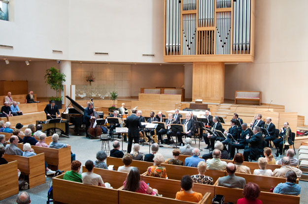 Mr. Richman conducts HE/NY in a recent performance at St. Peter's - The Jazz Church - in NYC of Henry Mancini's original score to Peter Gunn.